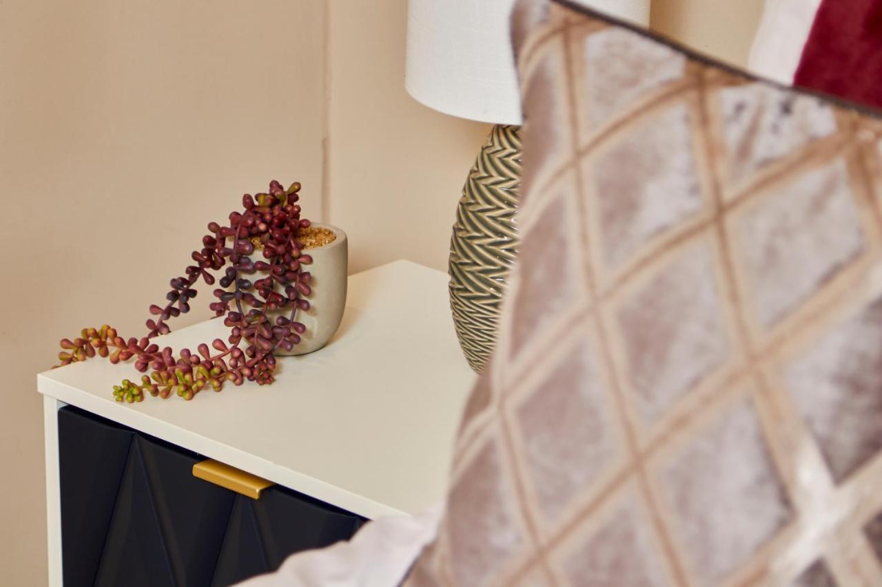 The Stunning Central Harrogate Abode - Sleeps 6 Ngoại thất bức ảnh