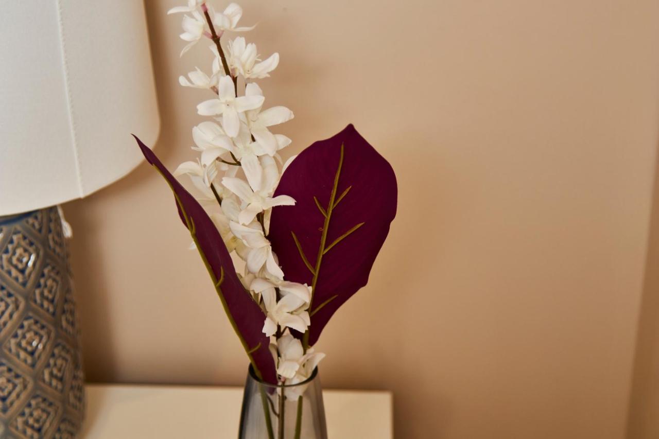 The Stunning Central Harrogate Abode - Sleeps 6 Ngoại thất bức ảnh